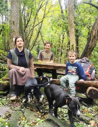 A záró társulások megmutatják, mi történne emberi jelenlét nélkül a tájban. Zero waste kirándulás családommal.