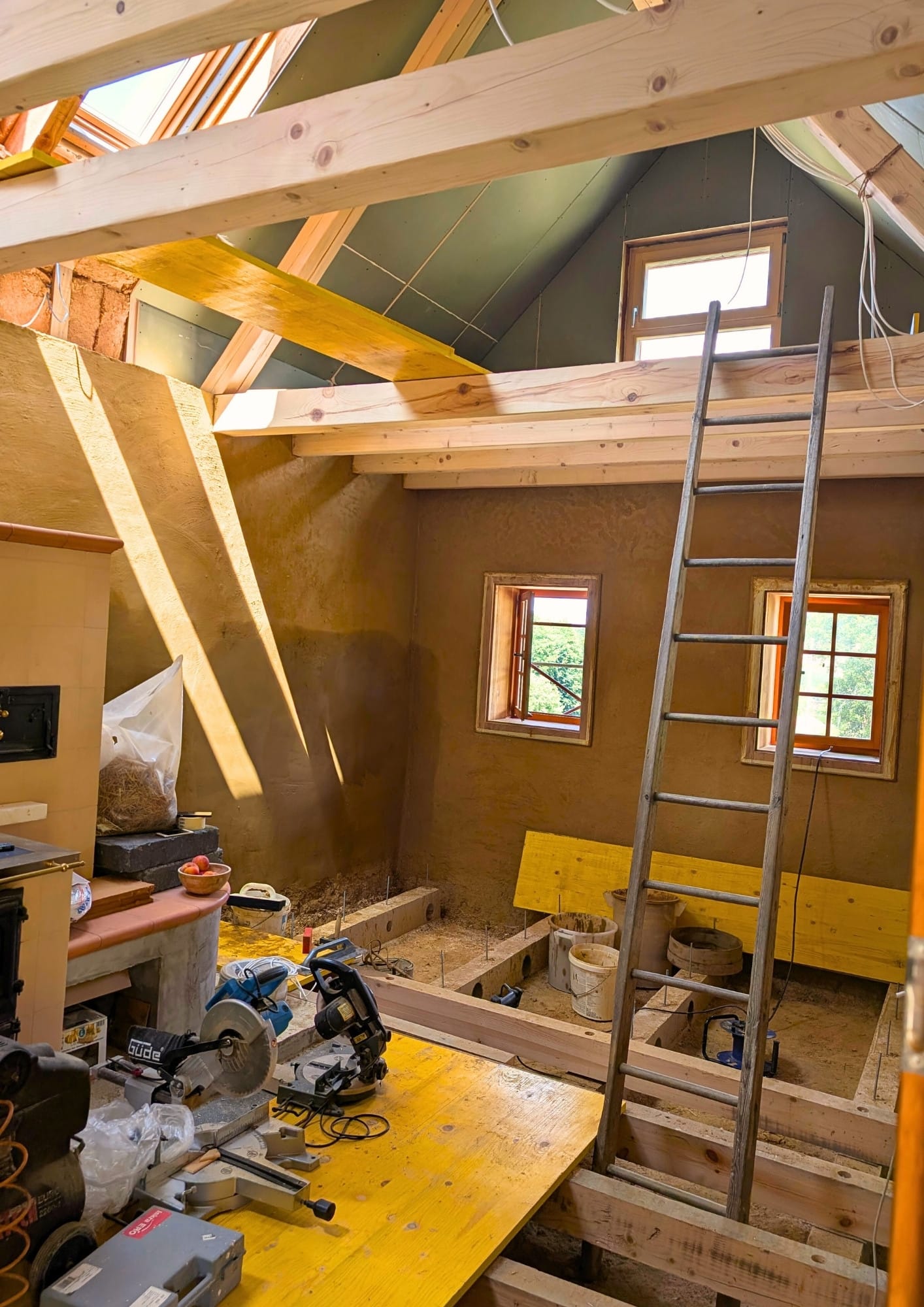 Saját önellátó tanyám külső erőforrásoktól mentesen, fenntartható, permakultúrás módon biztosítja életterünket.