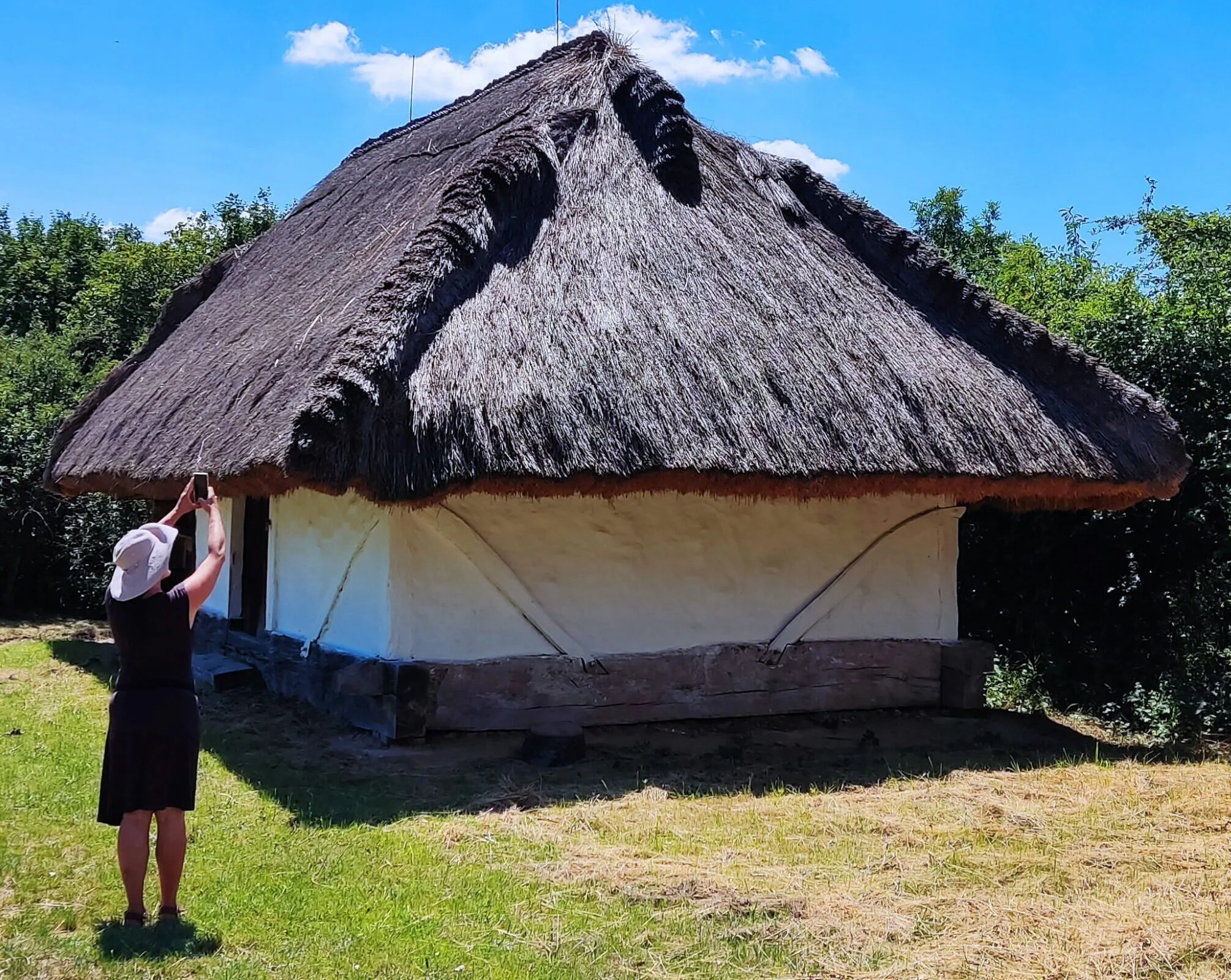 nadtetos-tajhaz-szemle Sok száz parasztházat, majorságot, régi épületet vizsgálhattam. Megtehettem, hogy ezeknek a kialakítási módjait lejegyeztem.